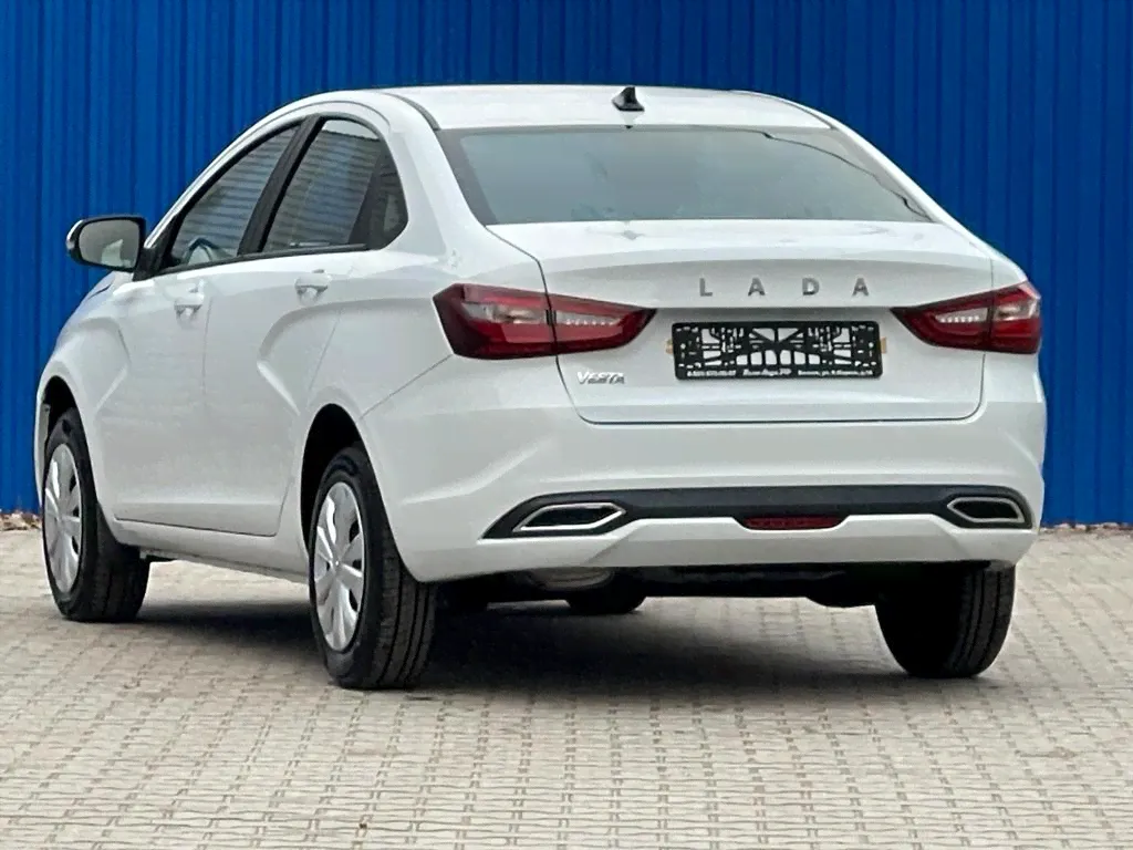 LADA VESTA,2023-0