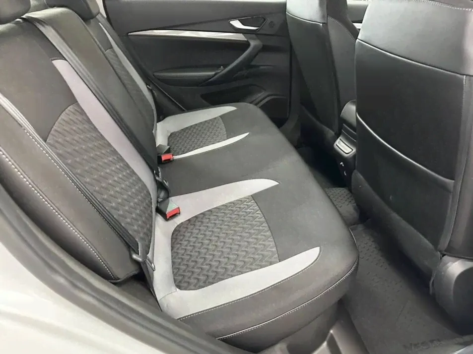 LADA Vesta Life-1